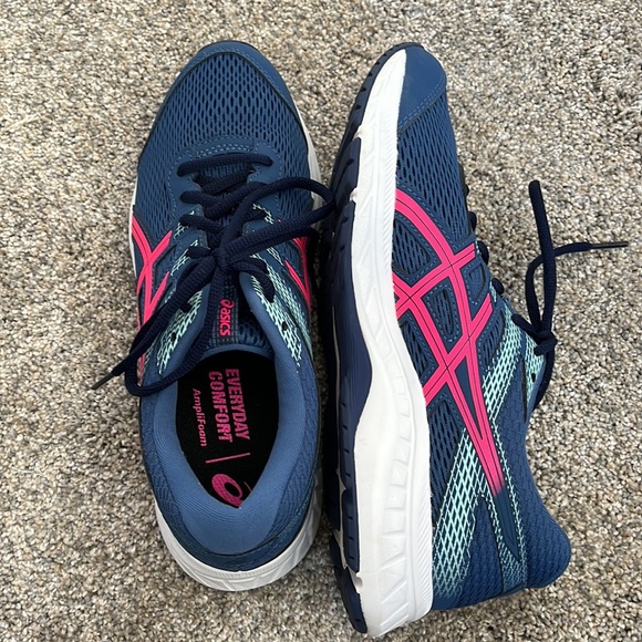 ASICS running shoes - Picture 5 of 6